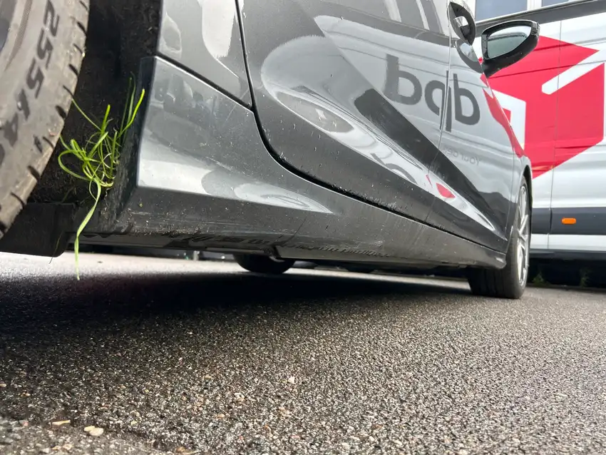 Audi A6 Avant 40 TDI Sport Quattro - Originalfoto 12