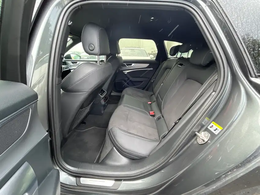 Audi A6 Avant 40 TDI Sport Quattro - Originalfoto 17