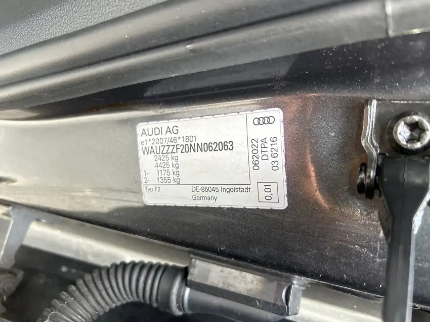 Audi A6 Avant 40 TDI Sport Quattro - Originalfoto 20