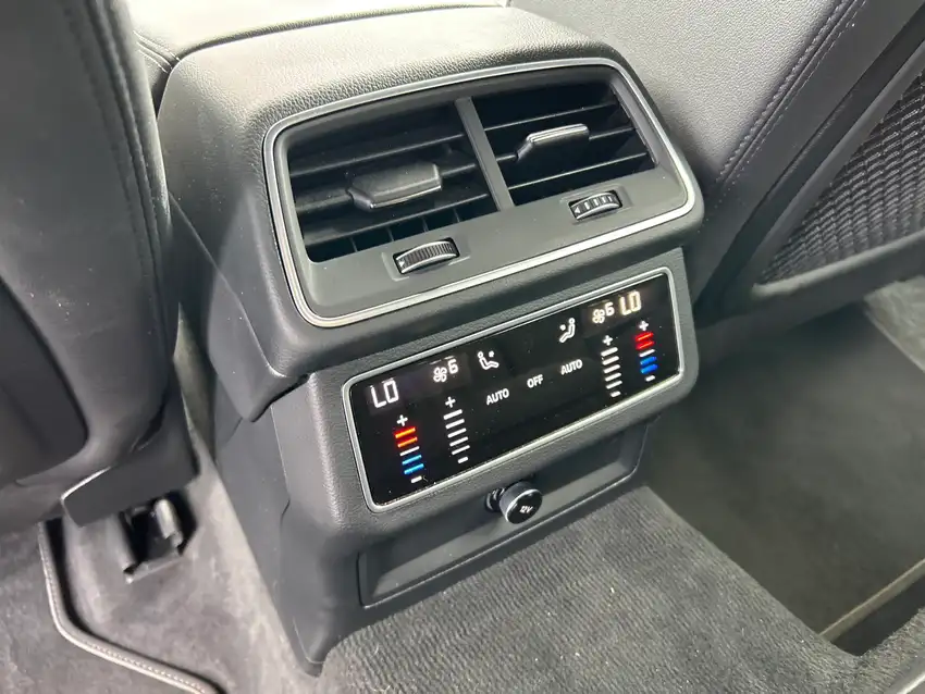 Audi A6 Avant 40 TDI Sport Quattro - Originalfoto 27