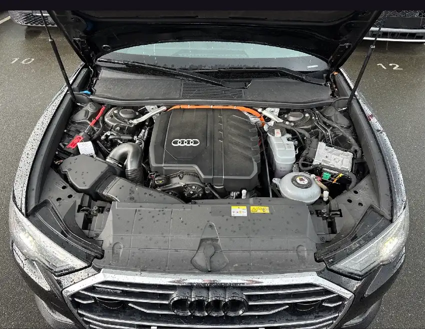Audi A6 Limousine 50 TFSI E Sport S Tron - Originalfoto 13