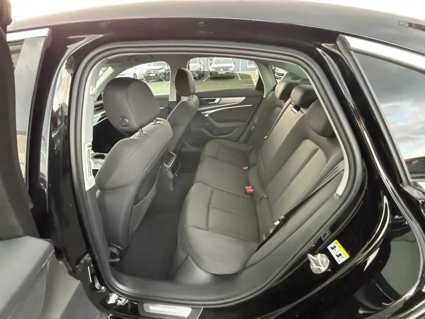 Audi A6 Limousine 50 TFSI E Sport S Tron - Originalfoto 17