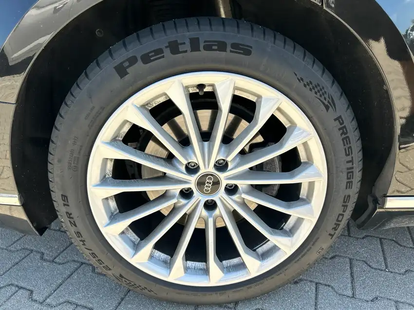Audi A8 30 TDI Quattro - Originalfoto 9