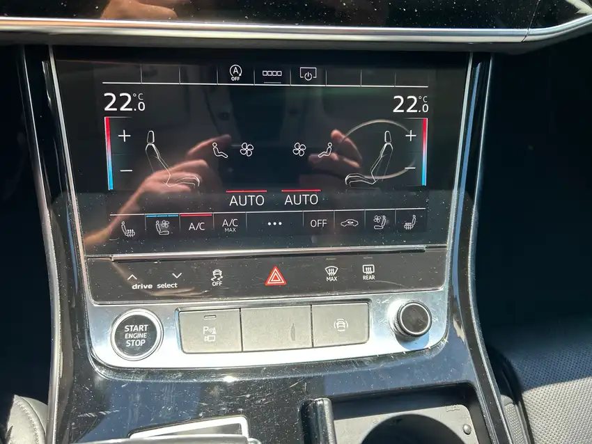 Audi A8 30 TDI Quattro - Originalfoto 22