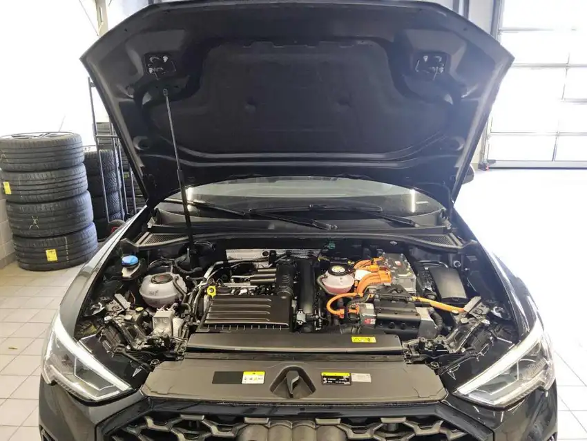 Audi Q3 Sportback 45 14 TFSI E S Line S - Originalfoto 9