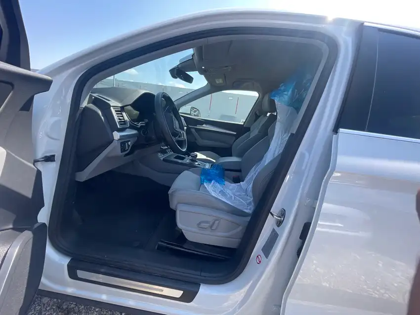 Audi Q5 Sportback 50 TFSI E Quattro - Originalfoto 13