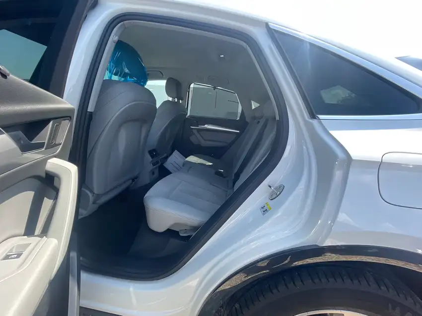 Audi Q5 Sportback 50 TFSI E Quattro - Originalfoto 14
