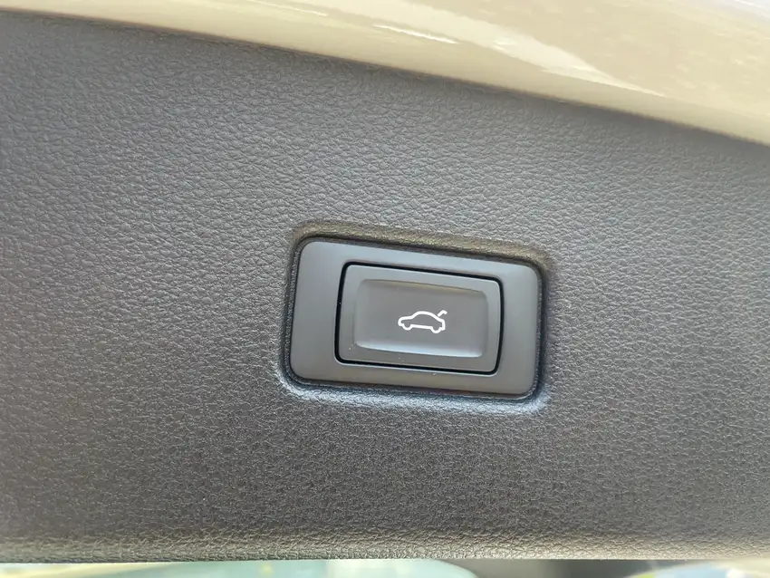 Audi Q5 Sportback 50 TFSI E Quattro - Originalfoto 19