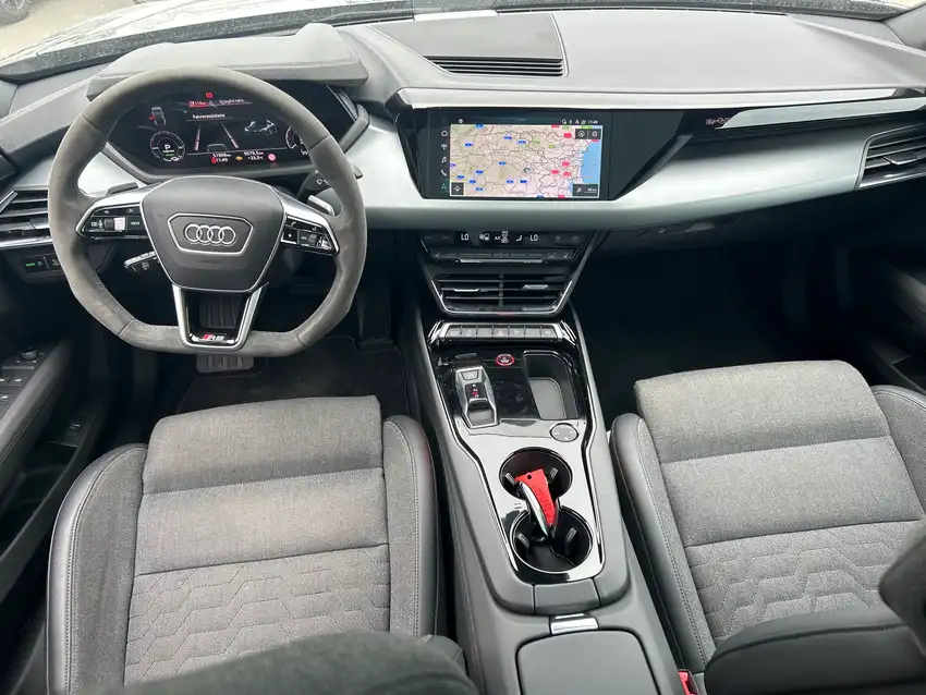 Audi e-tron Gt Basis Quattro - Originalfoto 18