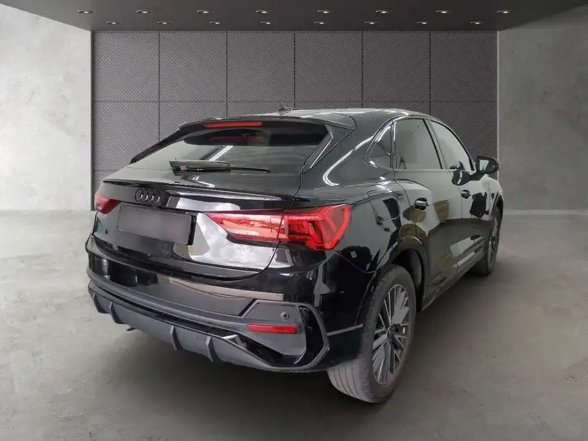 Audi Q3 Sportback 45 14 TFSI E S Line S - Originalfoto 9