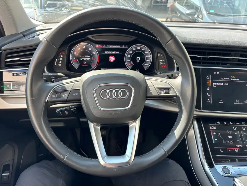 Audi Q7 55 TFSI Quattro S Line - Originalfoto 21