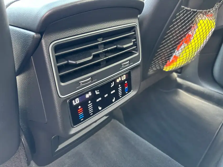 Audi Q7 55 TFSI Quattro S Line - Originalfoto 30
