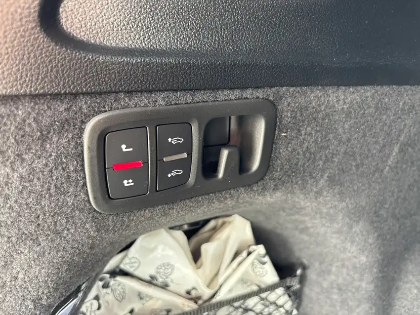 Audi Q7 55 TFSI Quattro S Line - Originalfoto 32