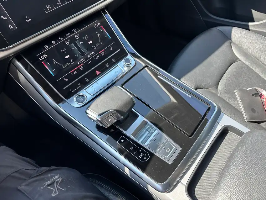 Audi Q7 55 TFSI Quattro S Line - Originalfoto 34