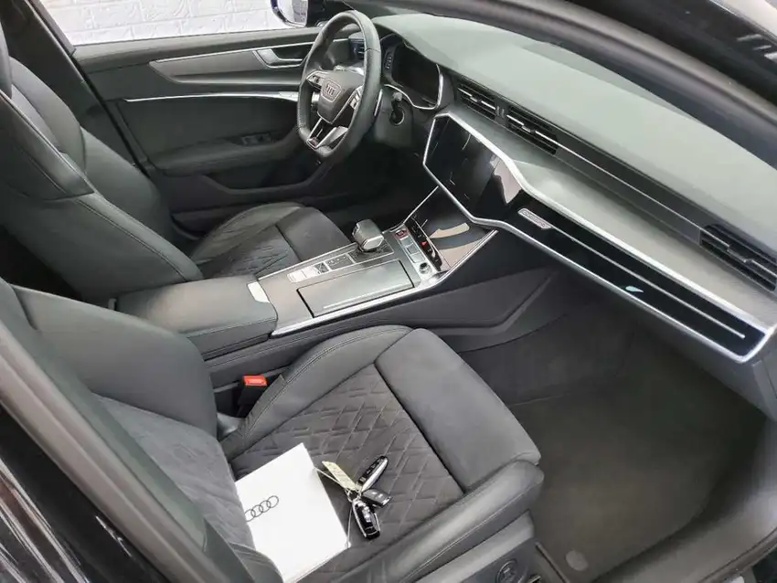 Audi RS 6 Avant 4.0 TFSI tiptronic quattro - Originalfoto 13