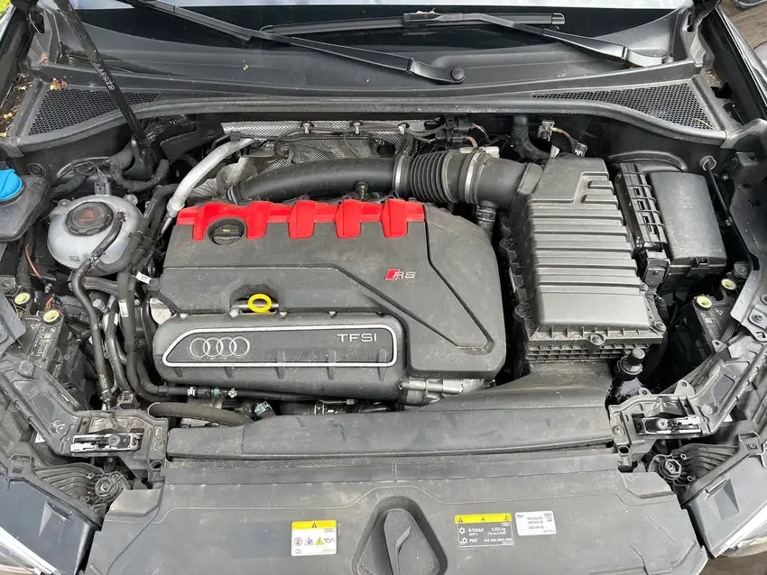 Audi RS Q3 Sportback 2.5 TFSI quattro - Originalfoto 13