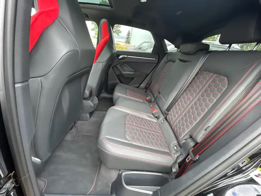 Audi RS Q3 Sportback 2.5 TFSI quattro - Originalfoto 17