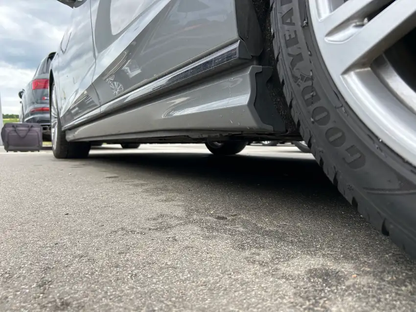 Audi S8 4.0 TFSI quattro - Originalfoto 11