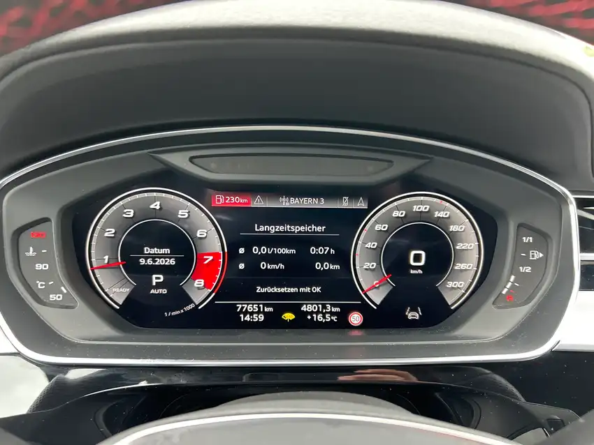 Audi S8 4.0 TFSI quattro - Originalfoto 15