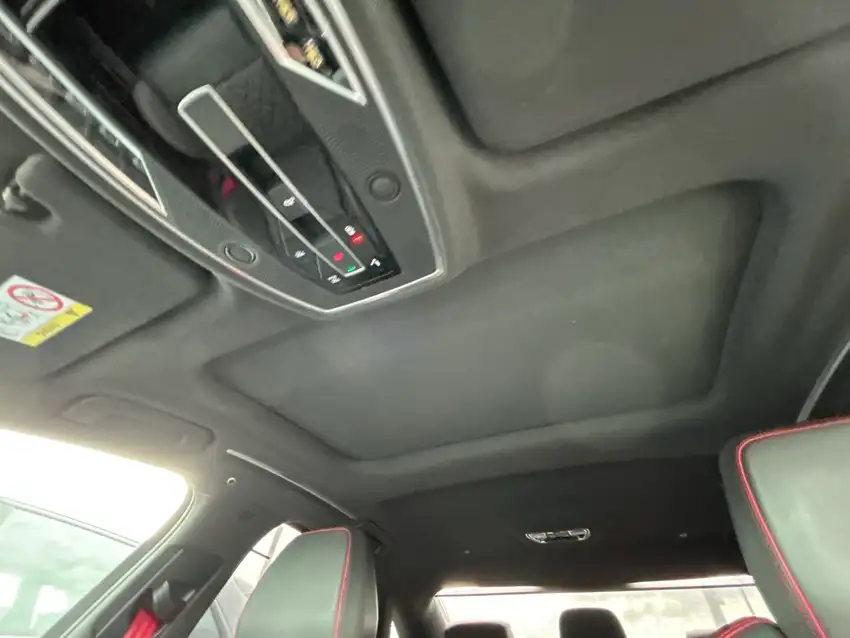 Audi S8 4.0 TFSI quattro - Originalfoto 42