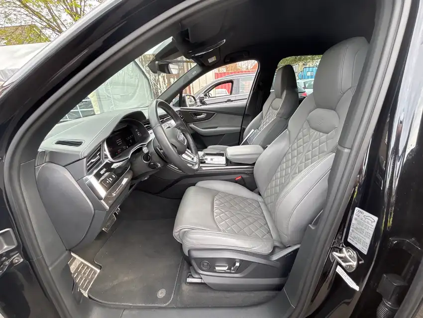 Audi SQ7 4.0 TFSI quattro - Originalfoto 16