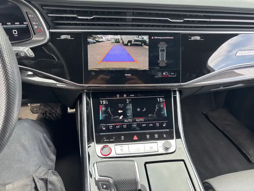 Audi SQ7 4.0 TFSI quattro - Originalfoto 19