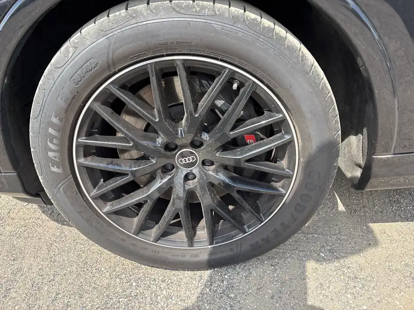 Audi SQ7 4.0 TFSI quattro 7-Sitzer - Originalfoto 7