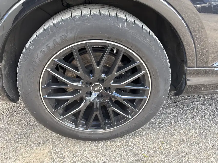 Audi SQ7 4.0 TFSI quattro 7-Sitzer - Originalfoto 9