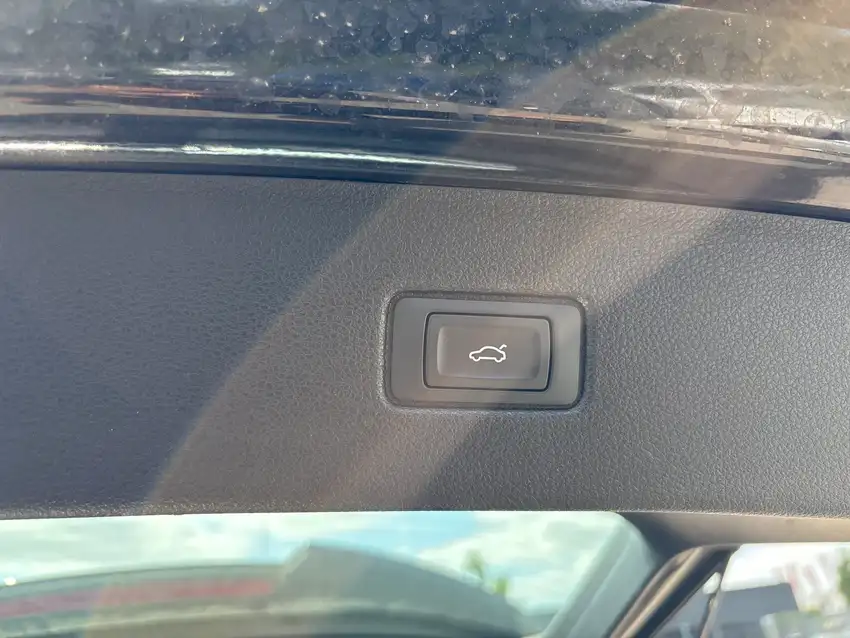 Audi SQ7 4.0 TFSI quattro 7-Sitzer - Originalfoto 26