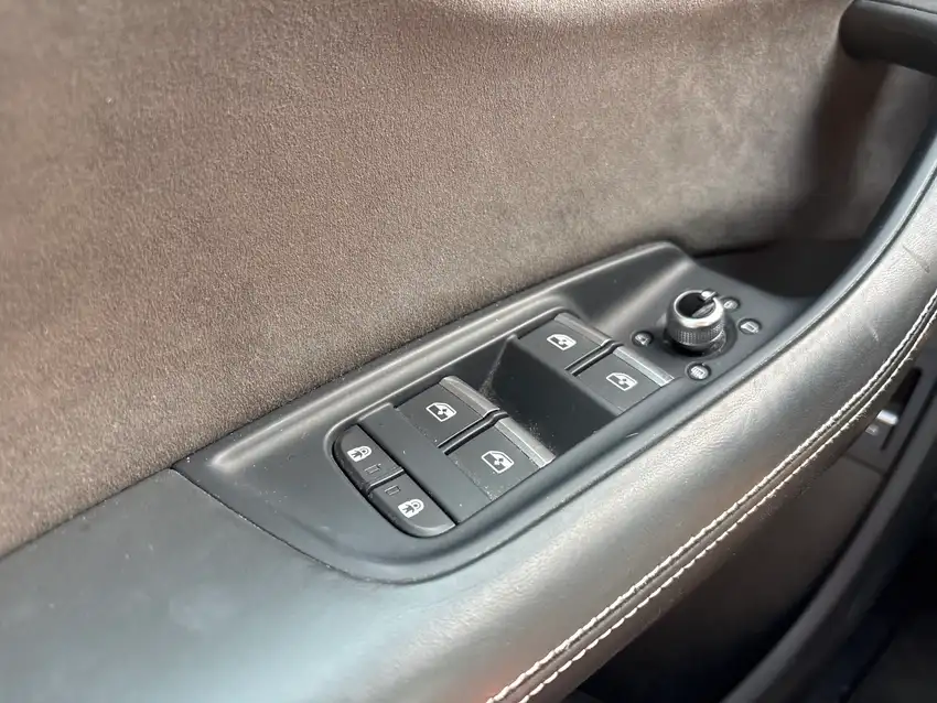 Audi SQ7 4.0 TFSI quattro 7-Sitzer - Originalfoto 29