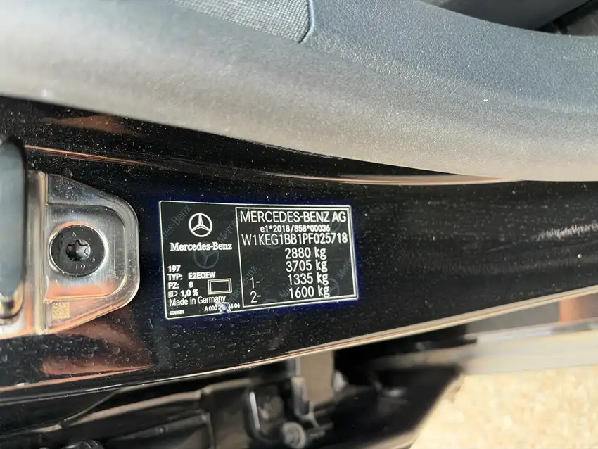 Mercedes-Benz EQE 300 - Originalfoto 20