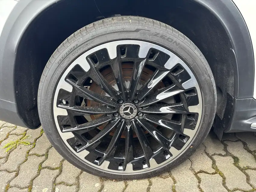 Mercedes-Benz EQE 350 4MATIC - Originalfoto 9