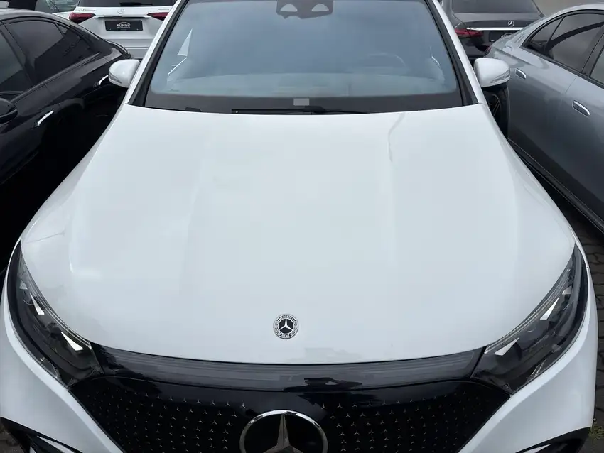 Mercedes-Benz EQE 350 4MATIC - Originalfoto 13