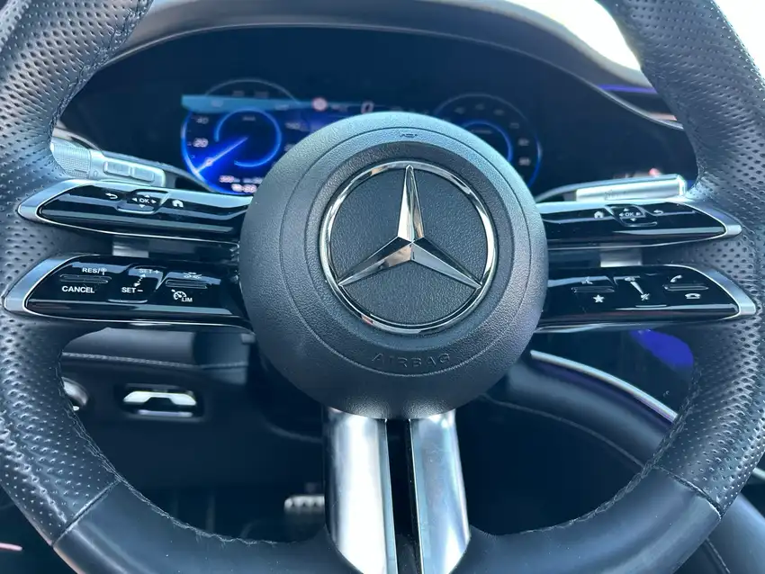 Mercedes-Benz EQS 450+ SUV - Originalfoto 24
