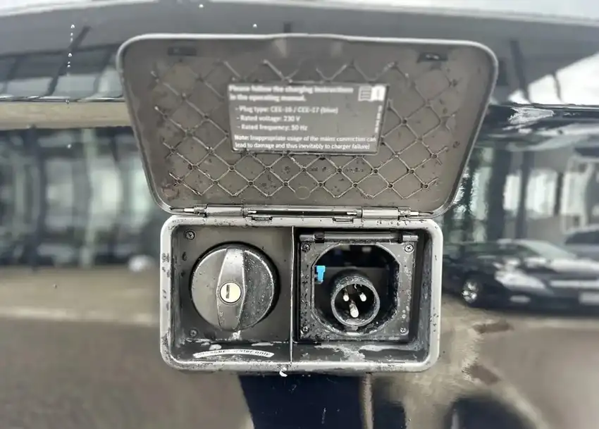 Mercedes-Benz Marco Polo 250 d 4MATIC - Originalfoto 11
