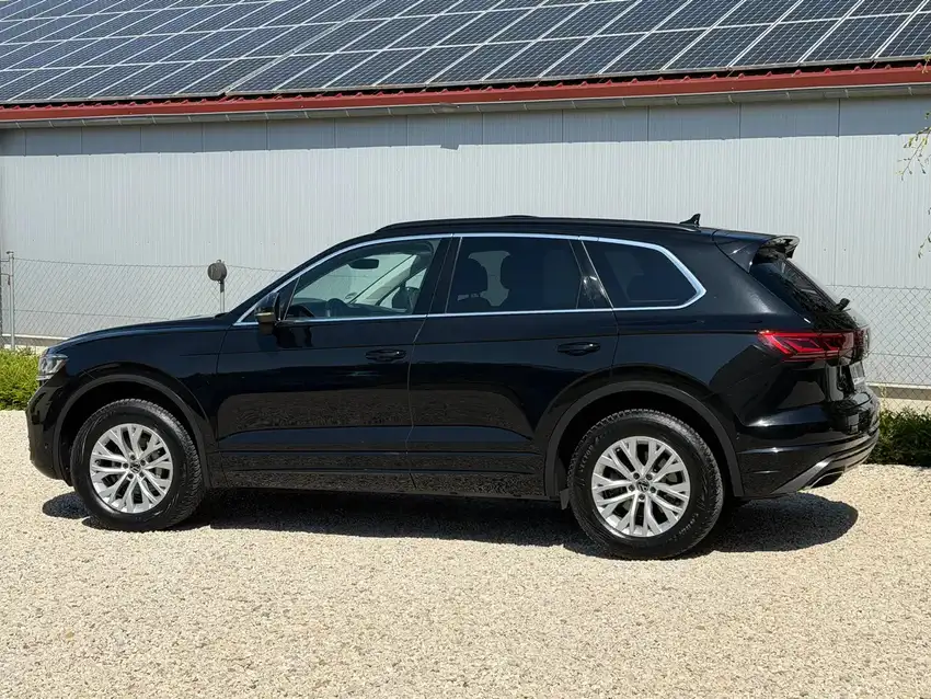 Volkswagen Touareg 3.0 V6 TDI Elegance - Originalfoto 3