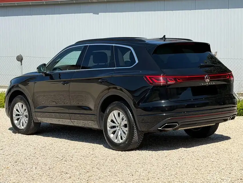 Volkswagen Touareg 3.0 V6 TDI Elegance - Originalfoto 4
