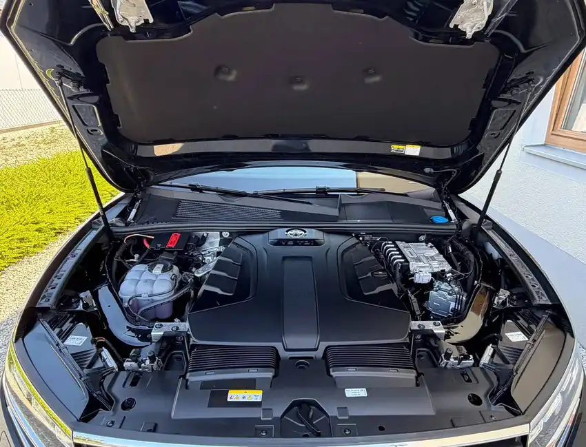 Volkswagen Touareg 3.0 V6 TDI Elegance - Originalfoto 8