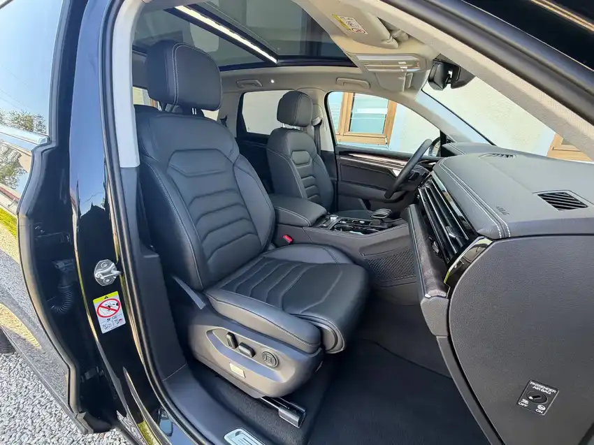 Volkswagen Touareg 3.0 V6 TDI Elegance - Originalfoto 17