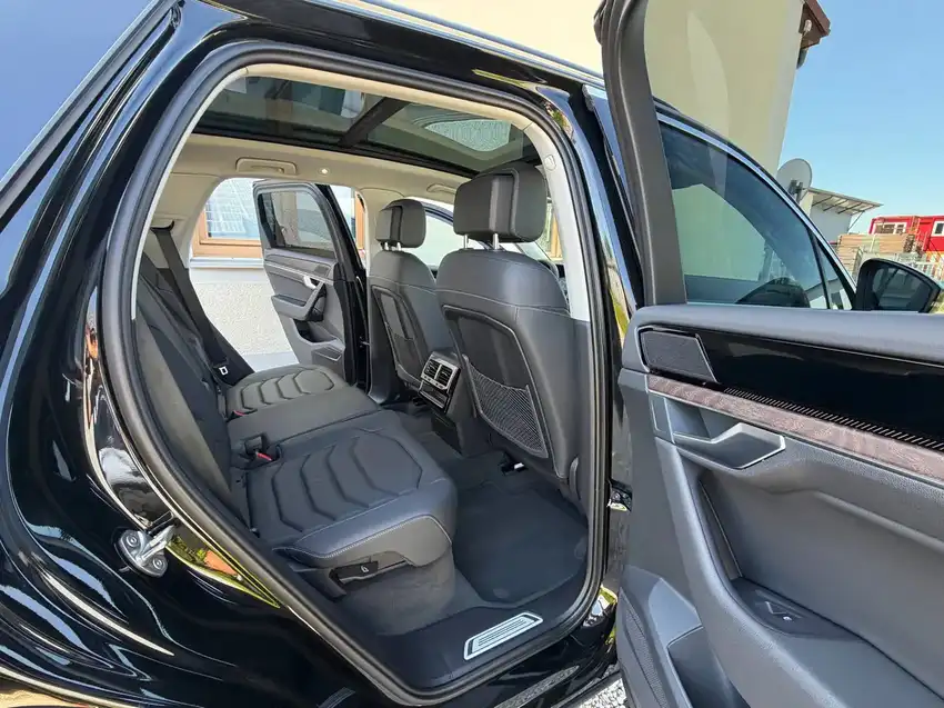 Volkswagen Touareg 3.0 V6 TDI Elegance - Originalfoto 20