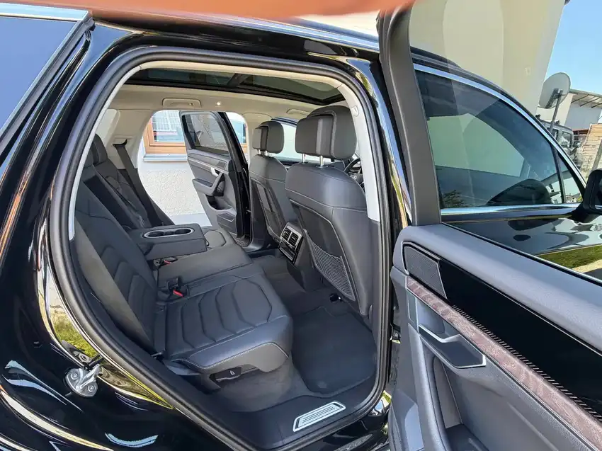Volkswagen Touareg 3.0 V6 TDI Elegance - Originalfoto 21