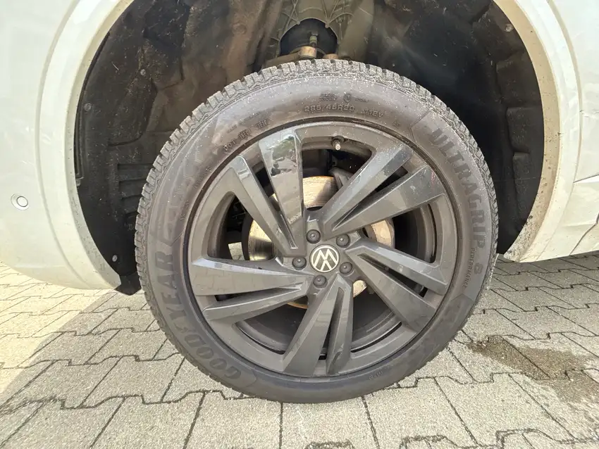 Volkswagen Touareg 3.0 TDI R-Line - Originalfoto 7