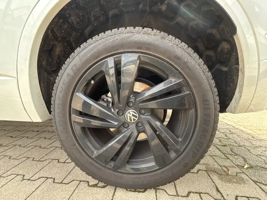 Volkswagen Touareg 3.0 TDI R-Line - Originalfoto 8