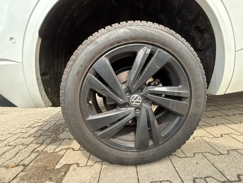 Volkswagen Touareg 3.0 TDI R-Line - Originalfoto 9