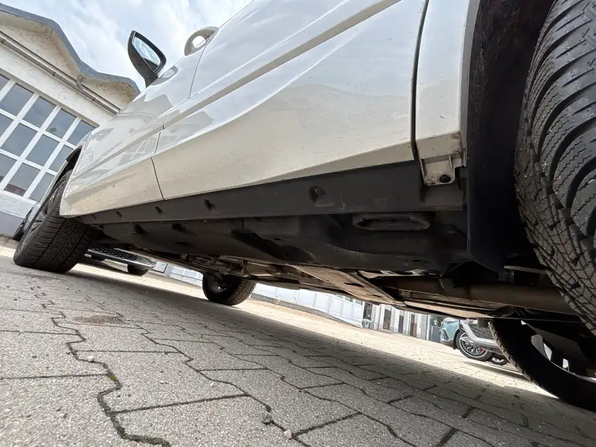 Volkswagen Touareg 3.0 TDI R-Line - Originalfoto 11