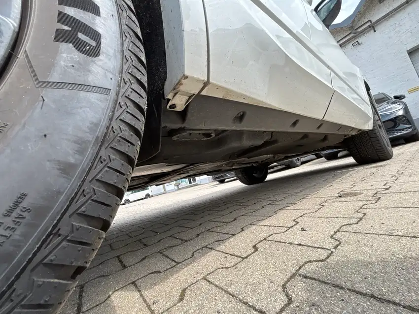 Volkswagen Touareg 3.0 TDI R-Line - Originalfoto 12
