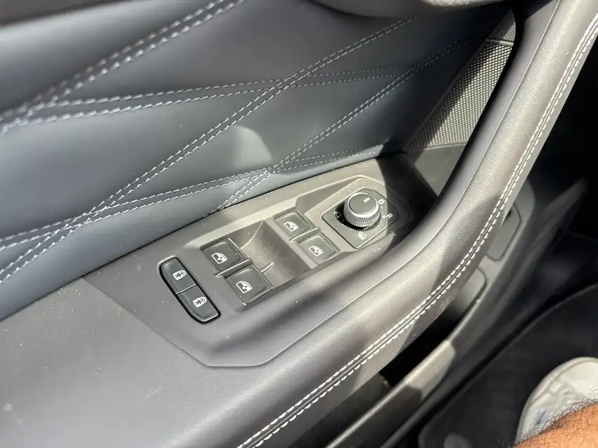 Volkswagen Touareg 3.0 TDI R-Line - Originalfoto 21