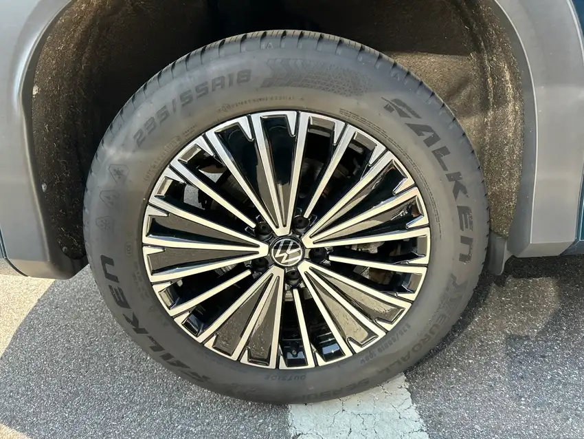 Volkswagen Tayron 1.5 TSI eHybrid Life - Originalfoto 9