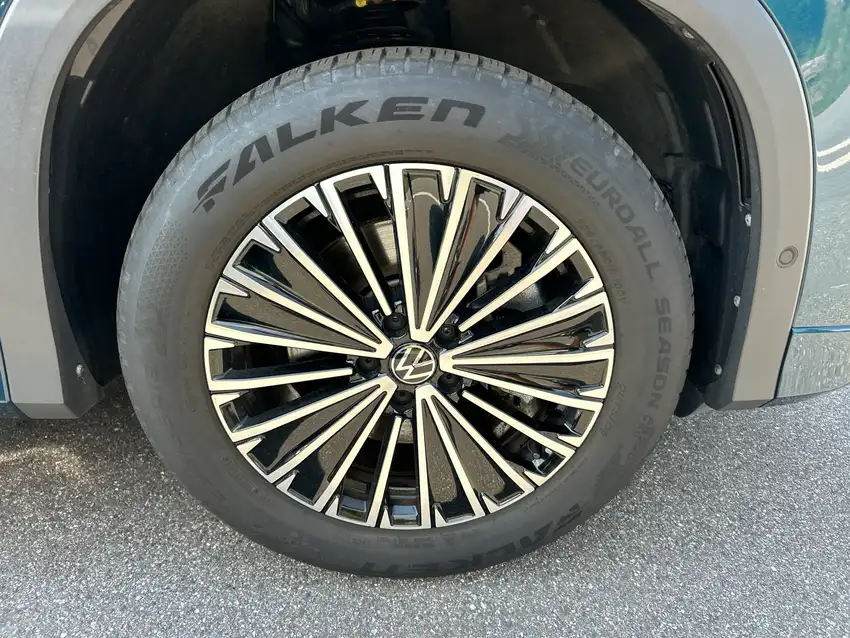 Volkswagen Tayron 1.5 TSI eHybrid Life - Originalfoto 10
