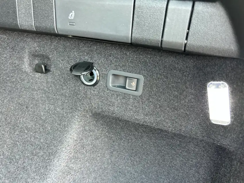 Volkswagen Tayron 1.5 TSI eHybrid Life - Originalfoto 33